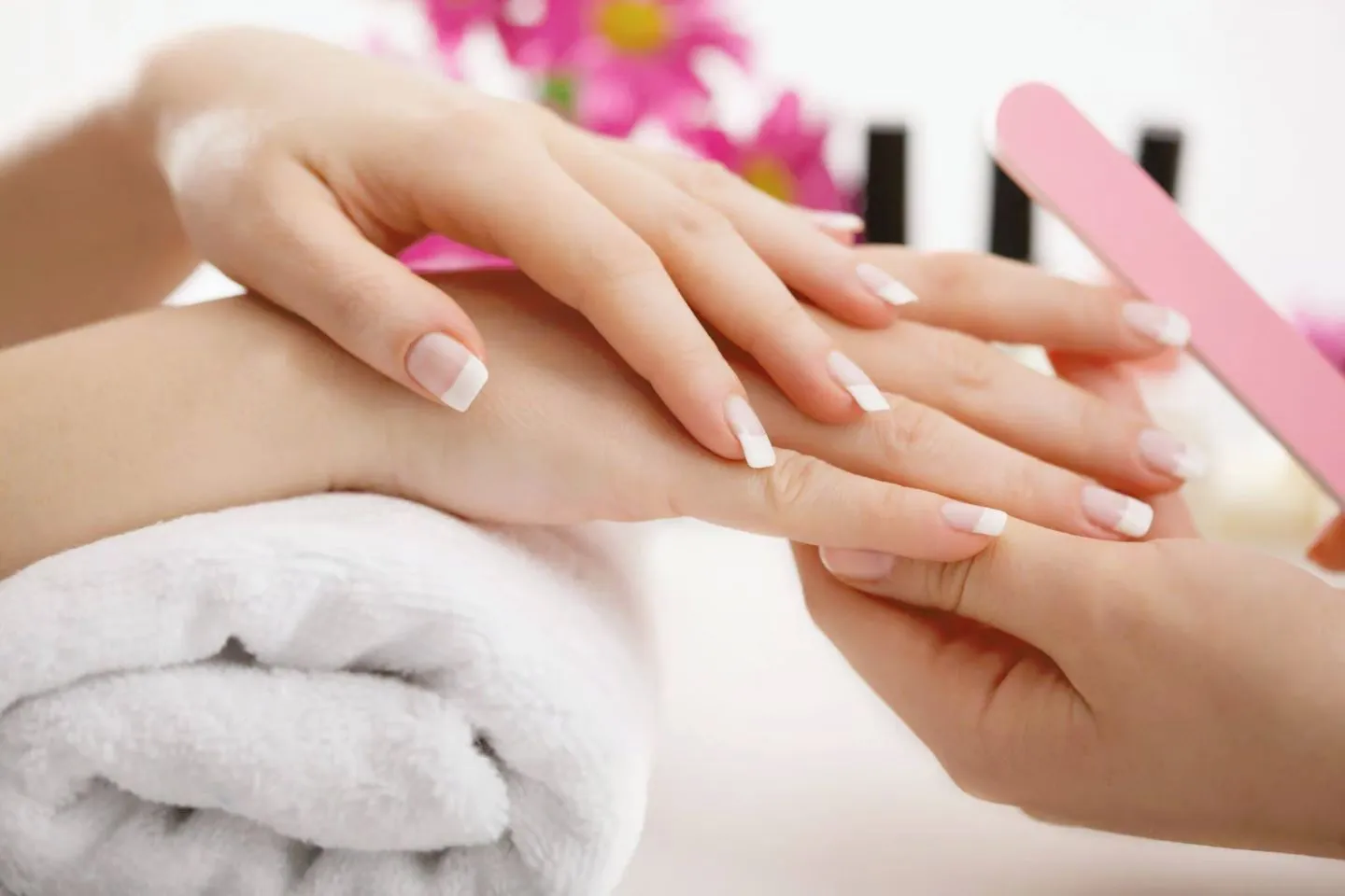 MANICURE , PADICURE